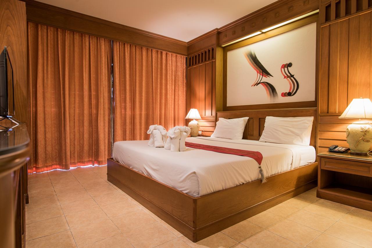 Cello Hotel Patong Exterior photo